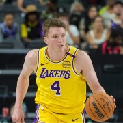 啥情况？克内克特夏联全场三分6中0仅得10分，正负值-14