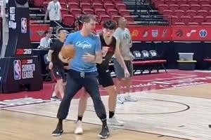 目标明确斯普利特曾在火箭带申京 现在被开拓者挖来带杨瀚森