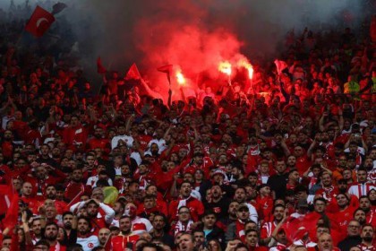 PP电子模拟器试玩在线-居莱尔金左脚点爆球场，土耳其无愧欧洲杯第二主队