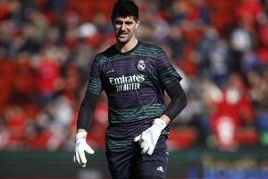 库尔图瓦吐槽特巴斯：他非常喜欢出风头，我没见过其他主席这样