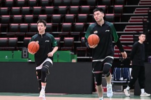 PP模拟器官网-像郭艾伦张镇麟那样？赵继伟向辽篮表忠心 曝他休赛期曾接触首钢